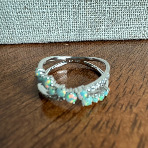 Ring bomb party sterling club lab grown green fire opal Size 9 - Picture 2 of 6